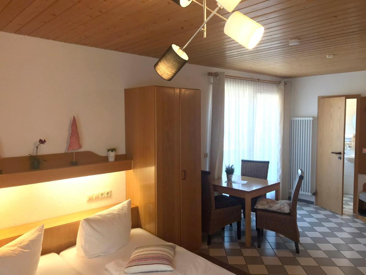 Self-Check-In Ferienwohnungen & Apartments Am Bergsee Triberg im Schwarzwald Exterior photo